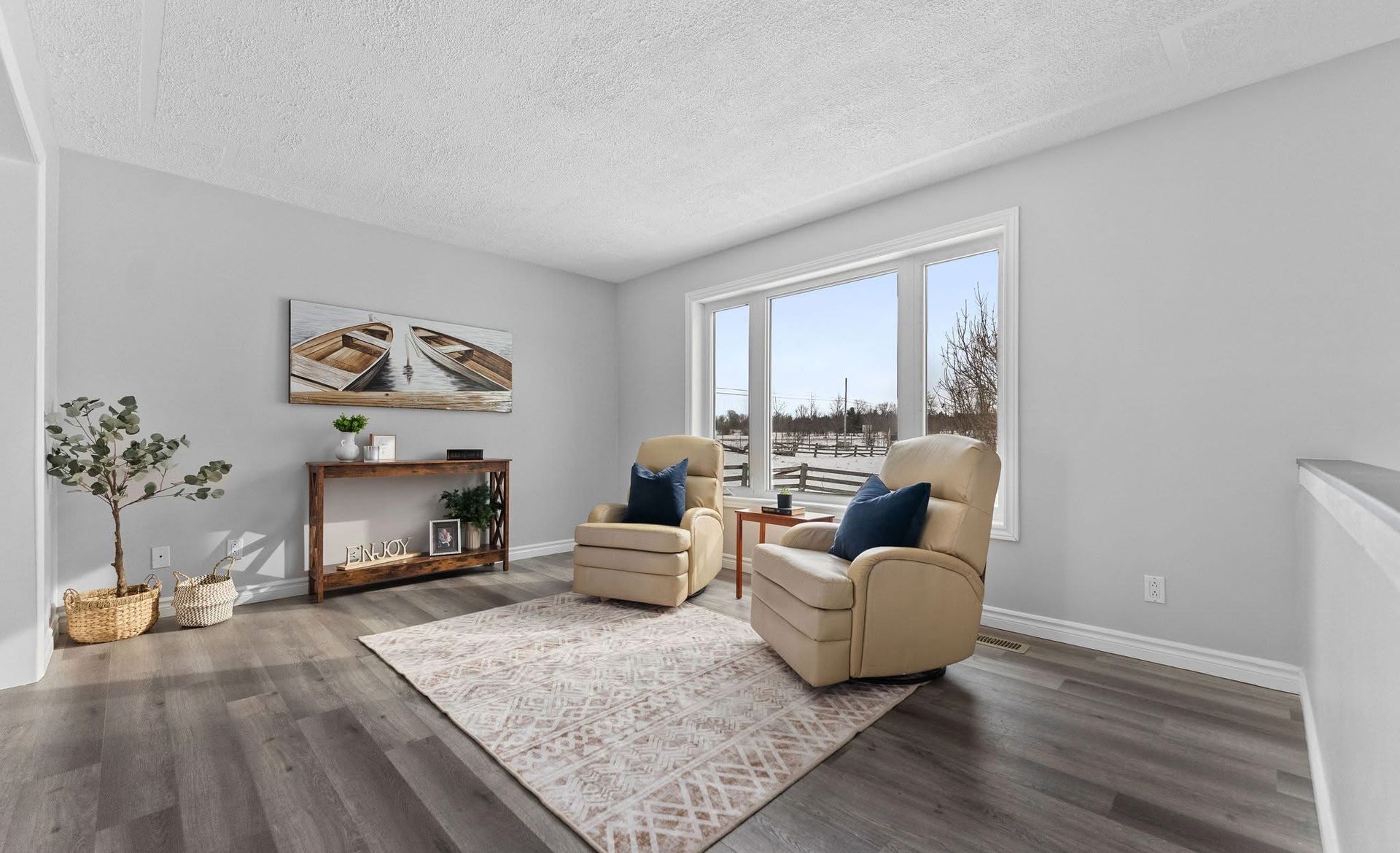 Beautiful living room with nice paint work and flooring